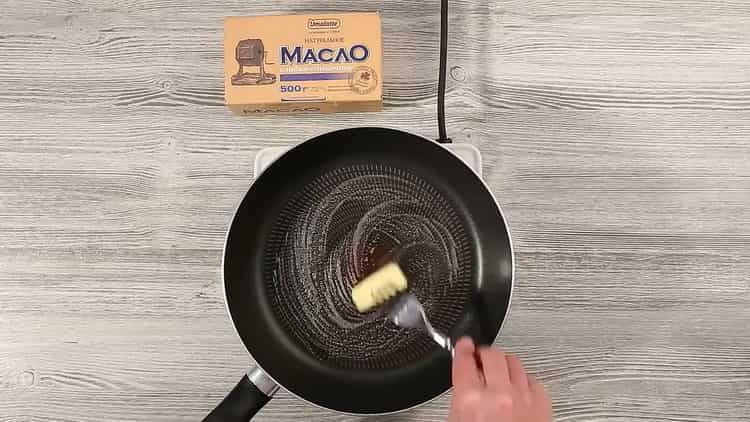 To make a cake, prepare a frying pan