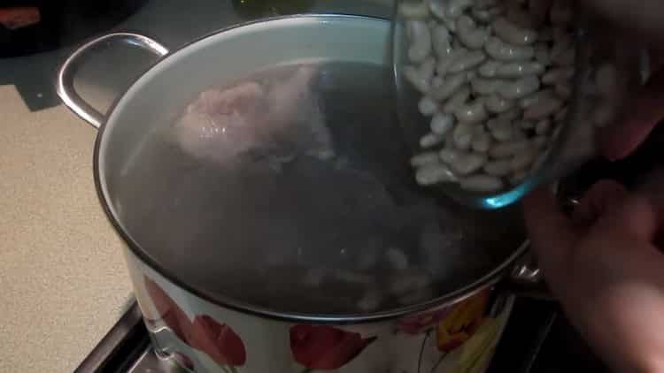 To cook borsch with beans, boil the beans