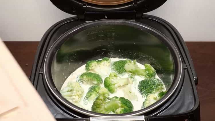 Combina los ingredientes para hacer brócoli