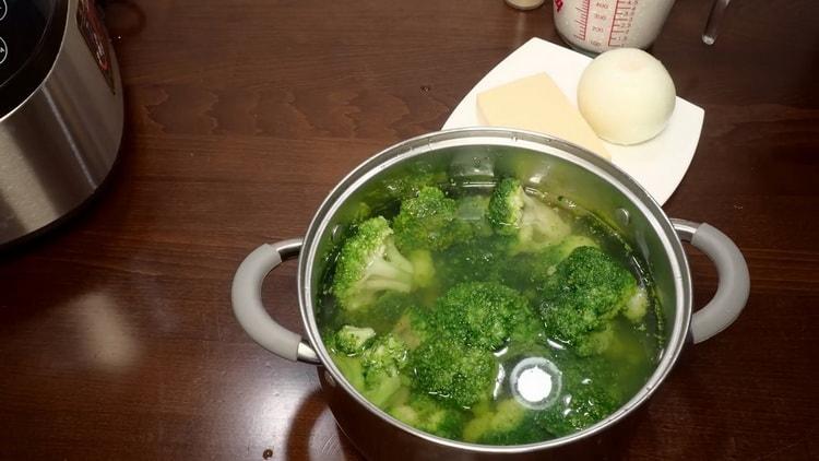 Prepara los ingredientes para el brócoli