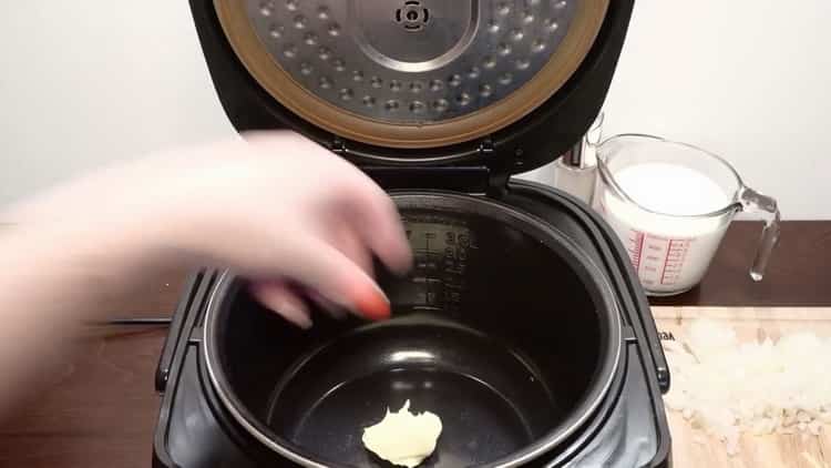 To make broccoli, prepare a bowl