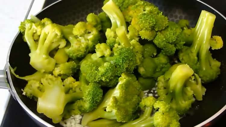 Recette pour le brocoli dans une casserole