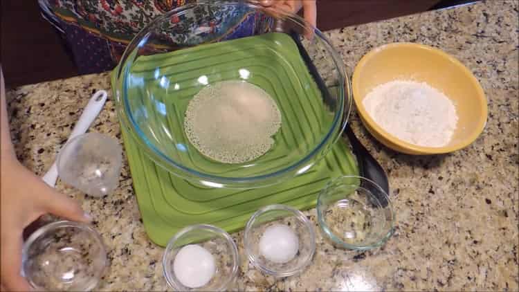 How to make quick yeast pizza dough with milk