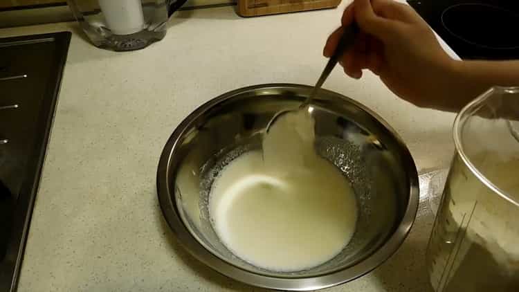 preparar los ingredientes para la masa