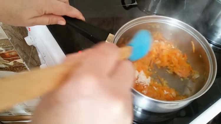 Ajouter la farine pour cuisiner