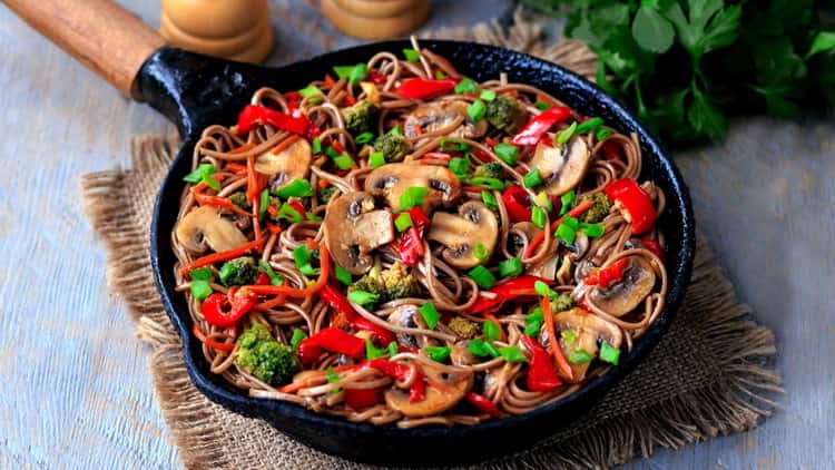 buckwheat noodles with vegetables ready