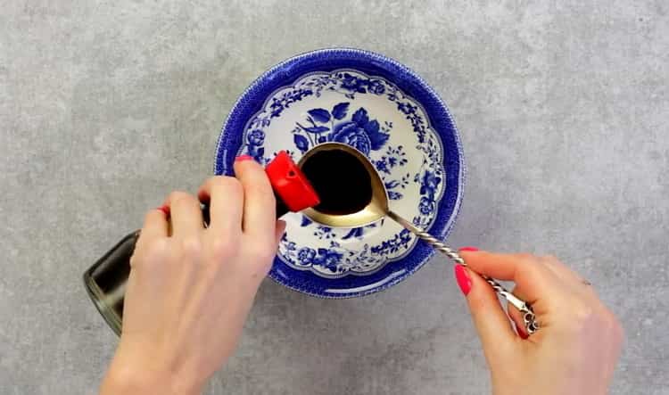 To make buckwheat noodles with vegetables, add soy sauce