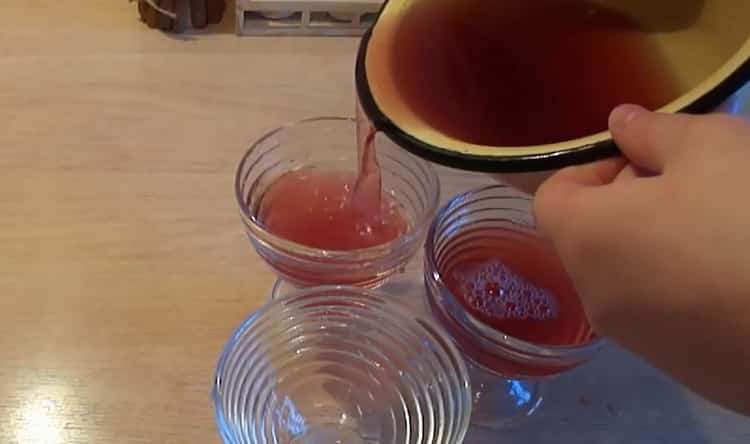 To prepare jelly, prepare the forms