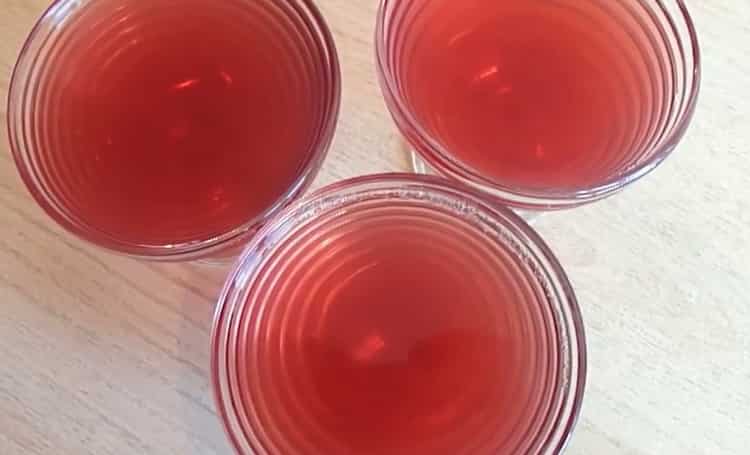 Easy recipe for making jelly from gelatin juice