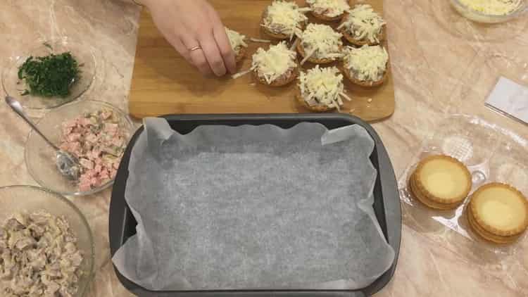 Julienne in tartlets - super tasty appetizer