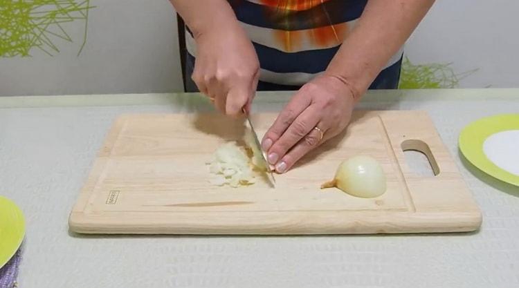 To make julienne, chop the onion