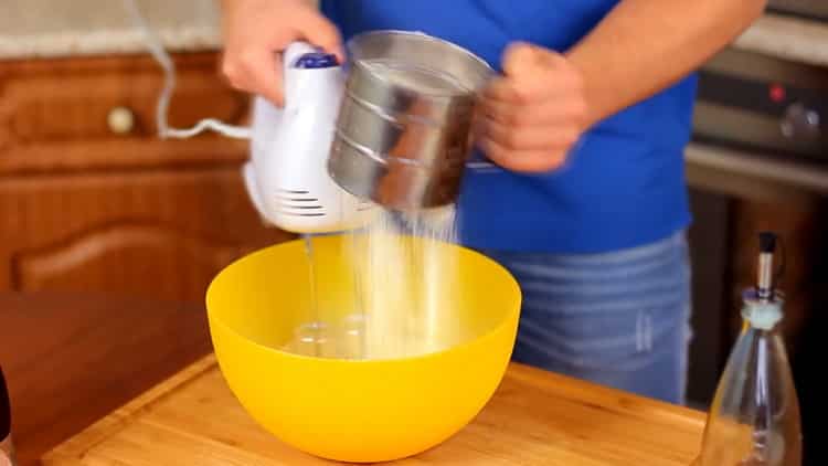 Para hacer pudín, agregue harina