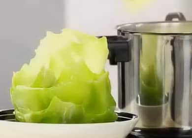 How to prepare cabbage for cabbage rolls according to a step-by-step recipe with a photo