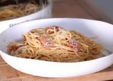 Step by step recipe carbonara with bacon with photo