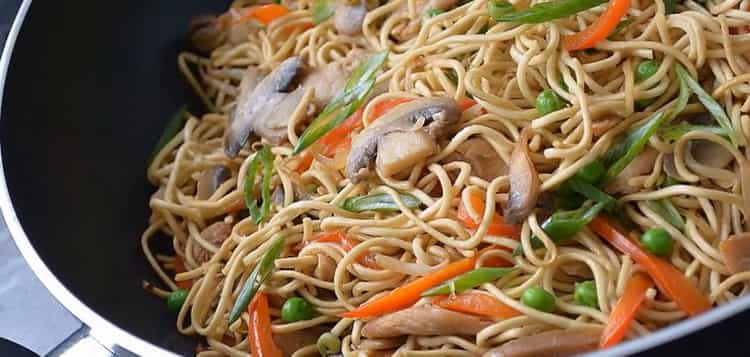 Chinese noodles with chicken and vegetables step by step recipe with photo