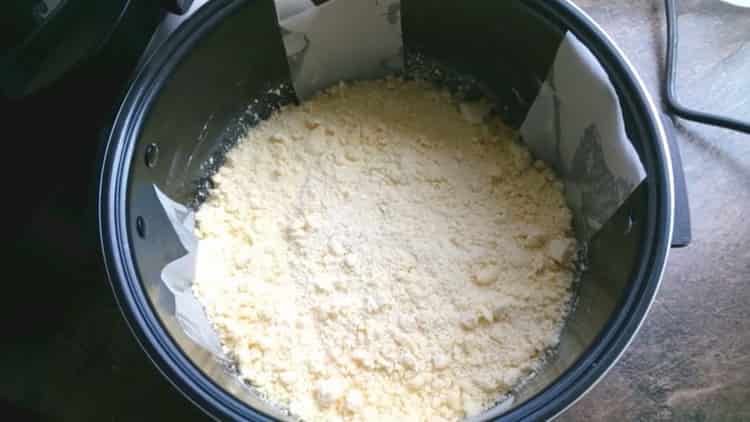 Para preparar pasteles de queso, coloque los ingredientes en un tazón