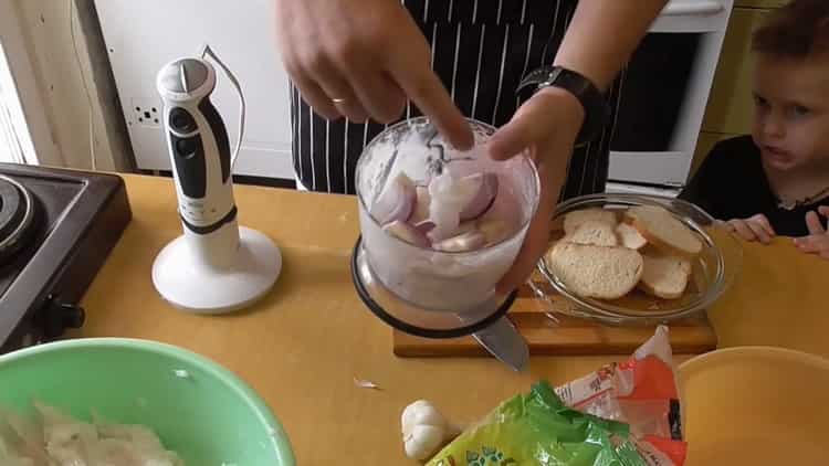 To prepare the cutlets, prepare the ingredients