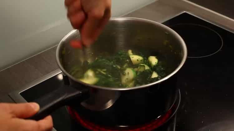 Combina los ingredientes para cocinar.