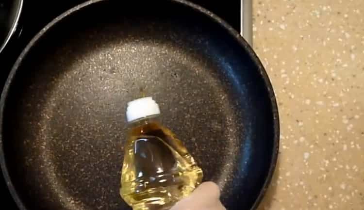 To make lobio, preheat the pan