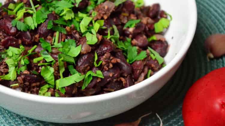 Receta de frijoles rojos caseros georgianos en georgiano