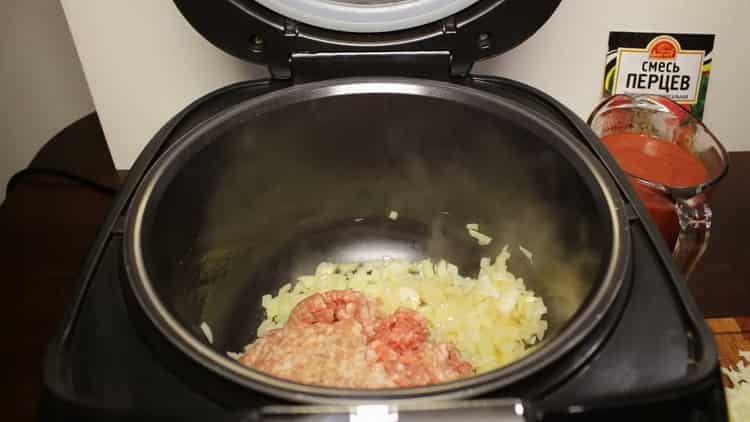 Da biste kombinirali tjesteninu s mljevenim mesom, kombinirajte sastojke
