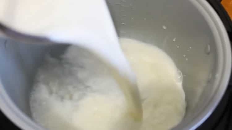 Cómo preparar gachas de sémola en una multicocina con leche