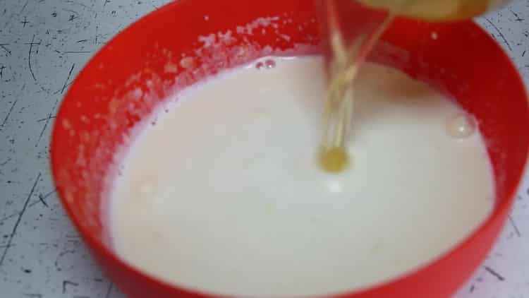 To prepare milk jelly with gelatin, add swollen gelatin to the mixture