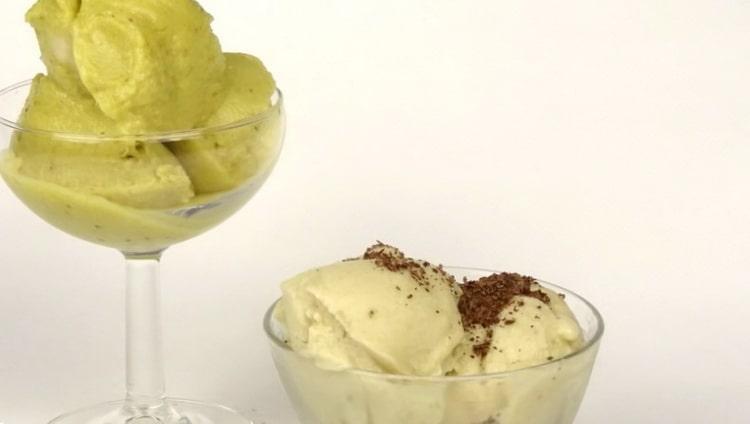 Glace à la banane selon une recette pas à pas avec photo