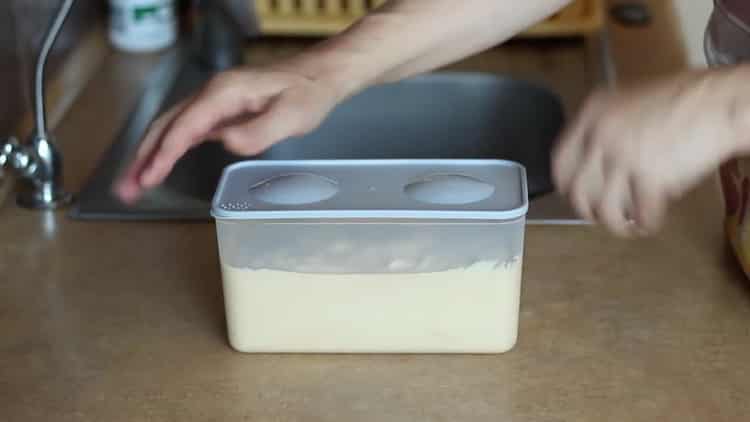 Pour faire de la crème glacée, réfrigérez les ingrédients.