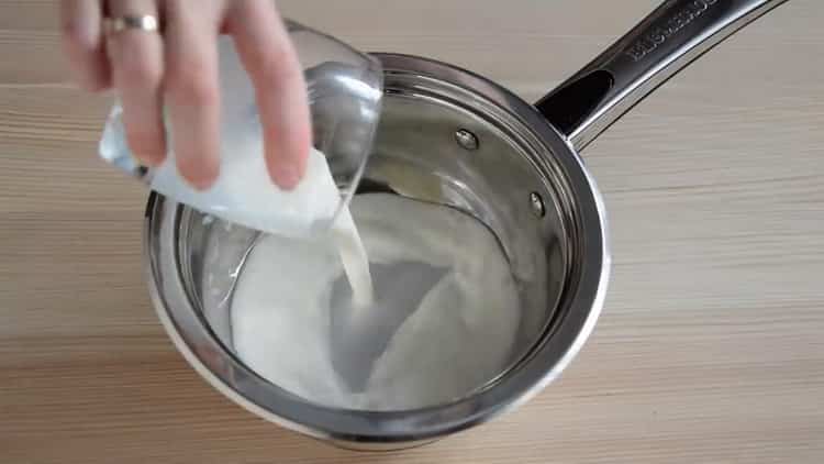 Chauffer le lait pour faire un gâteau
