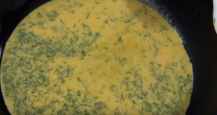 Versez la masse de jaune dans la casserole.