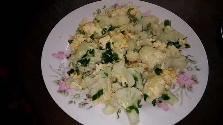 Paano matutong magluto ng masarap na omelet na may cauliflower