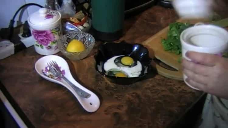 Beat eggs to make an omelet