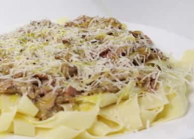 Italian pasta with bacon in a creamy sauce - minimum time and maximum pleasure 🍝