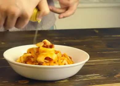 Les pâtes de calmar épicées diversifient votre dîner quotidien