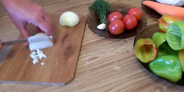 To prepare the pepper, prepare the ingredients