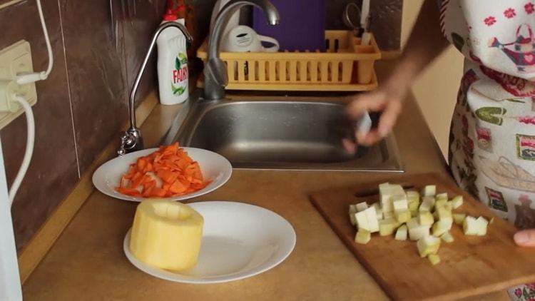 To make the gravy, cut the zucchini