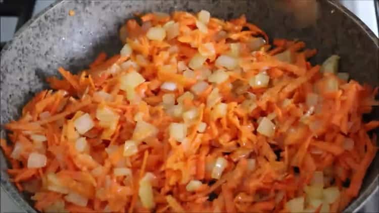 Fry vegetables for gravy