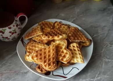 Gofres crujientes para una plancha eléctrica para gofres: una receta paso a paso con una foto