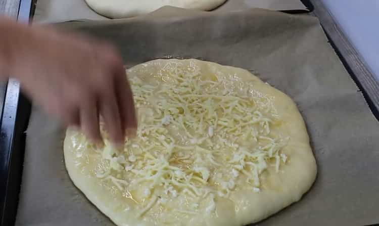 Khachapuri na may keso sa oven ayon sa isang hakbang-hakbang na recipe na may larawan