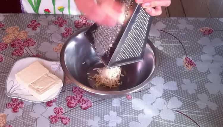 Râper le fromage à cuire
