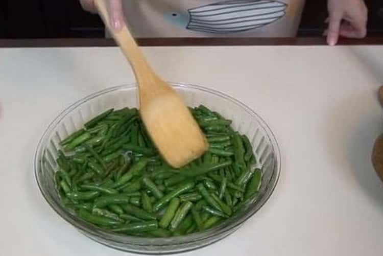 Upang lutuin ang beans, pakuluan ang mga sangkap