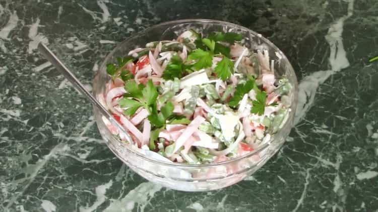 ensalada de jamón y frijoles lista