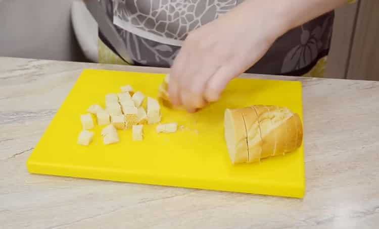 To make a salad, cut the bread