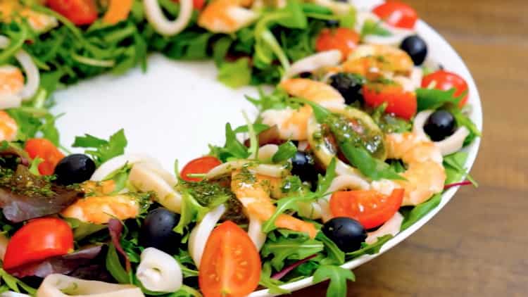 Salade de crevettes et de calmars recette étape par étape avec photo