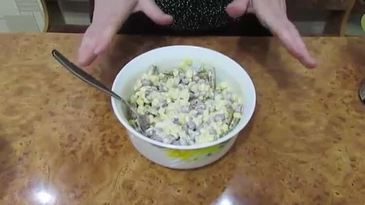 Salata s grahom i kukuruznim krekerima: korak po korak recept sa fotografijama