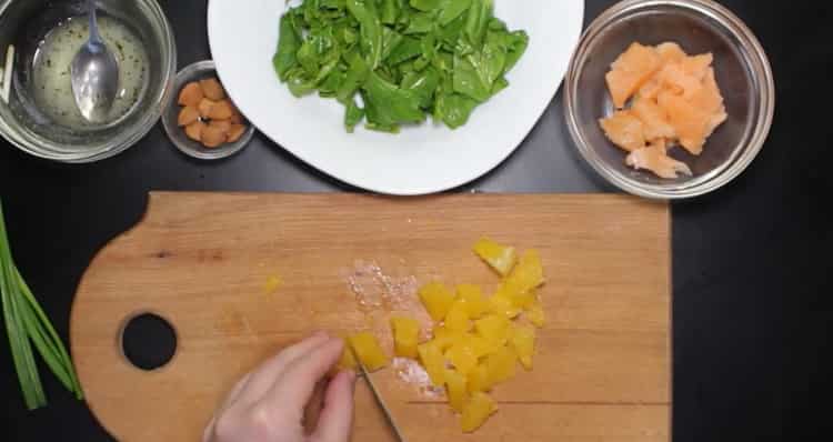 Prepara los ingredientes para cocinar.