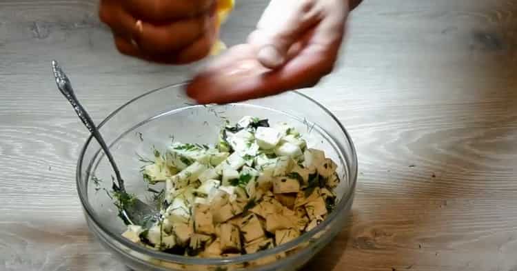 Squeeze lemon juice to make celery