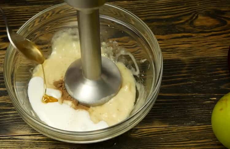 To make juice, add honey to banana puree