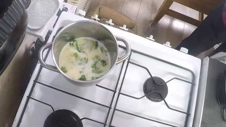 To prepare the soup, prepare the cream